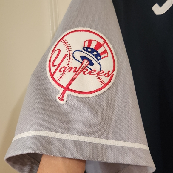 Authentic New York Yankees Jeter Jersey - Picture 7 of 7